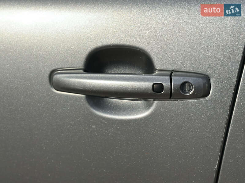 Седан Suzuki Kizashi 2010 в Шептицькому