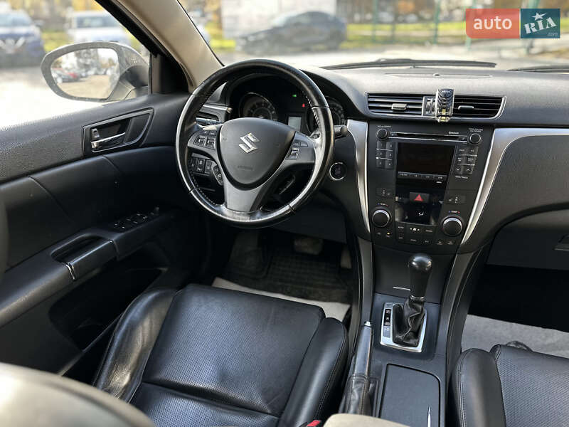 Седан Suzuki Kizashi 2010 в Шептицькому