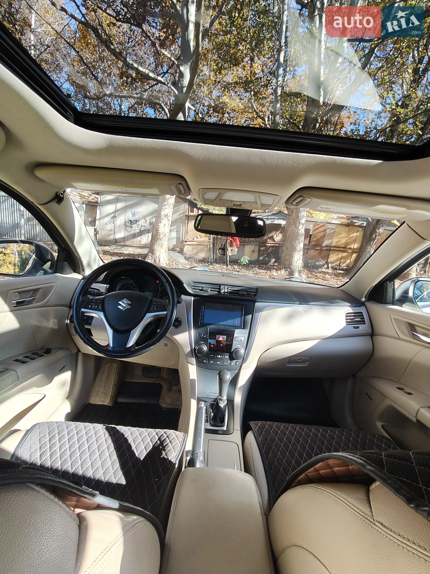 2010 Suzuki Kizashi - мініатюра 7
