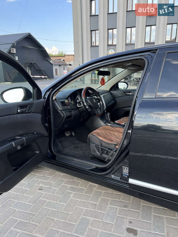 Седан Suzuki Kizashi 2012 в Ивано-Франковске