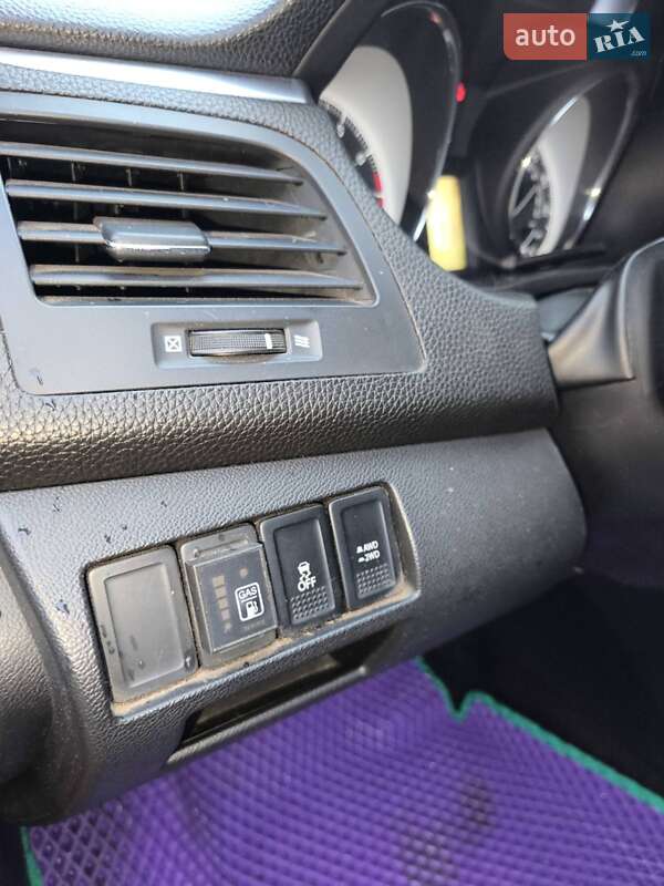 Седан Suzuki Kizashi 2012 в Конотопі