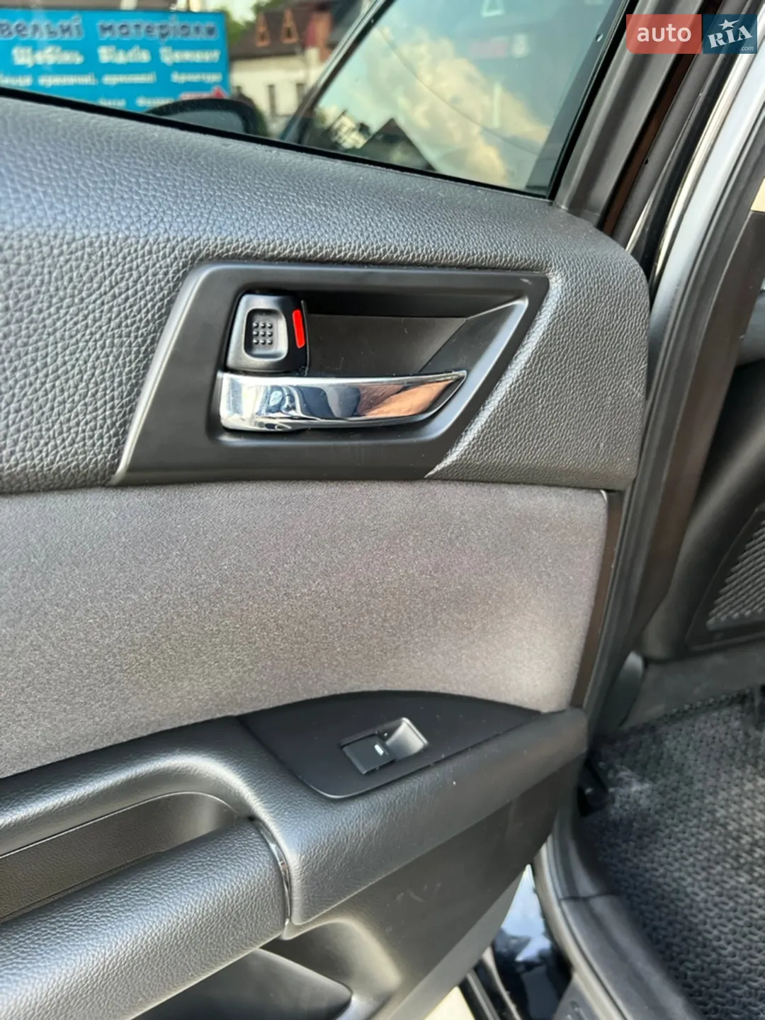 2012 Suzuki Kizashi - мініатюра 21