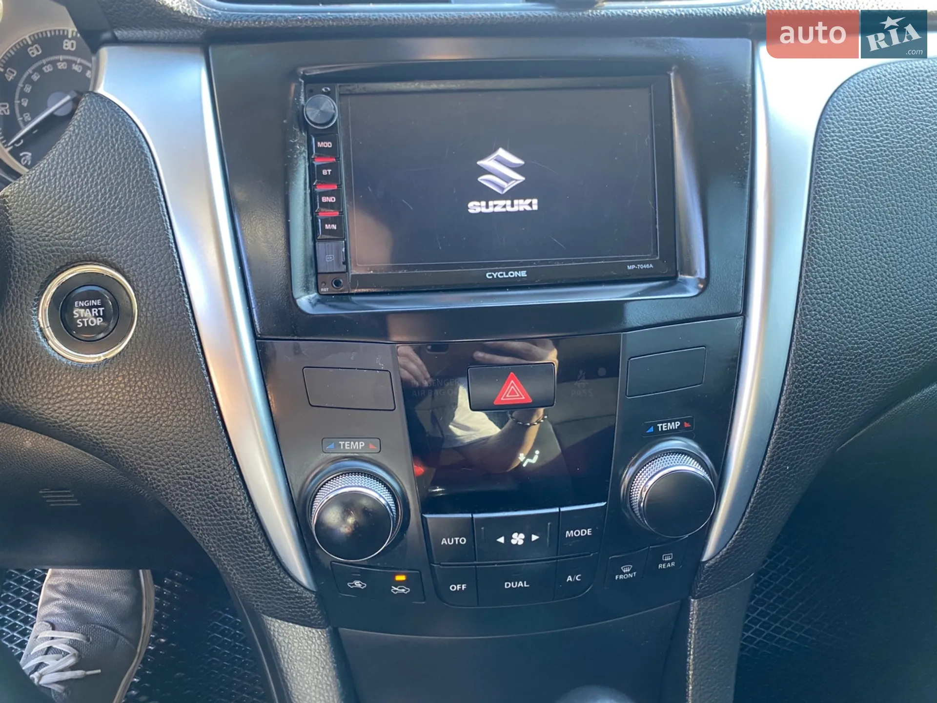 2012 Suzuki Kizashi - мініатюра 15