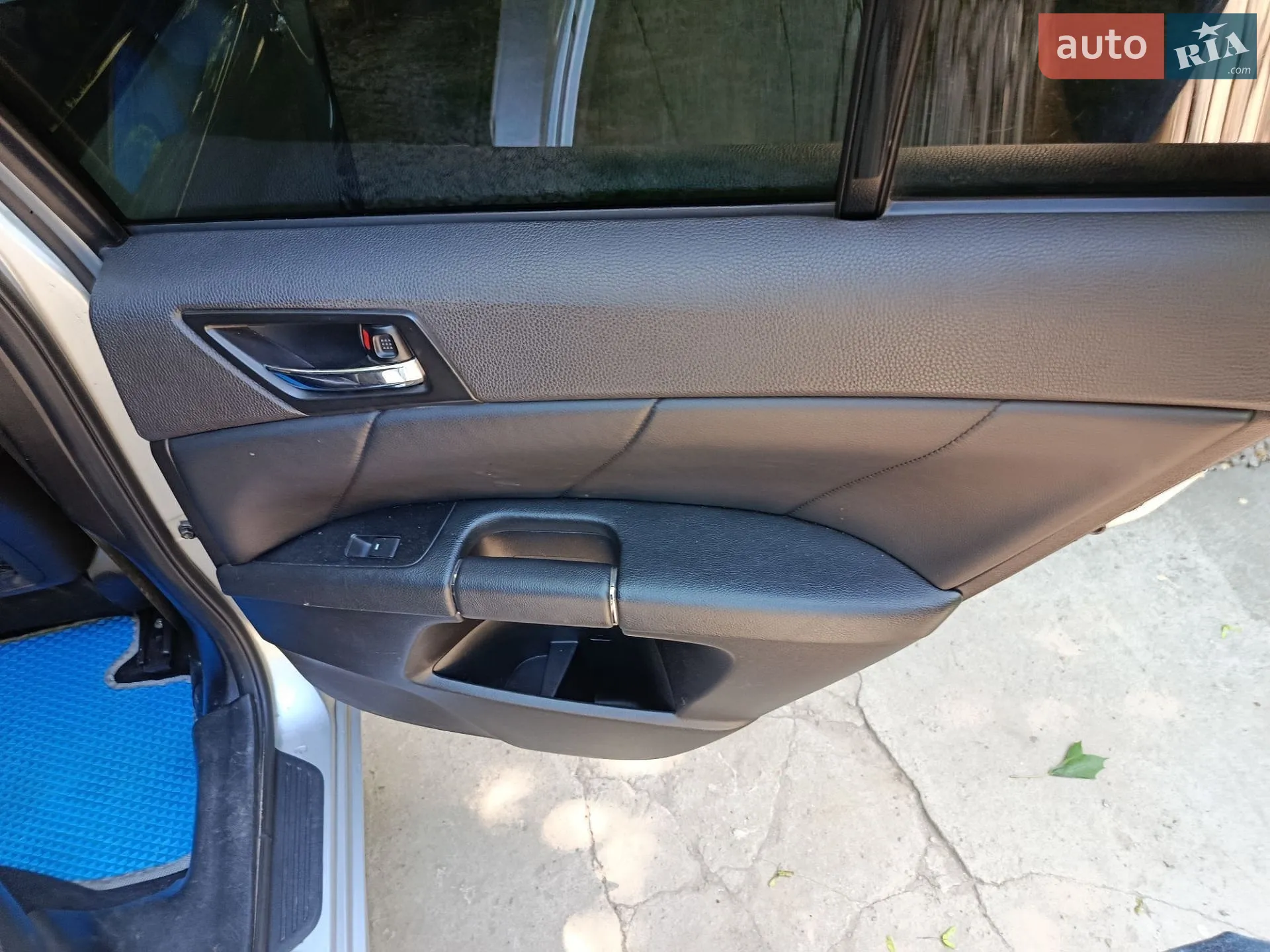 2011 Suzuki Kizashi - мініатюра 14
