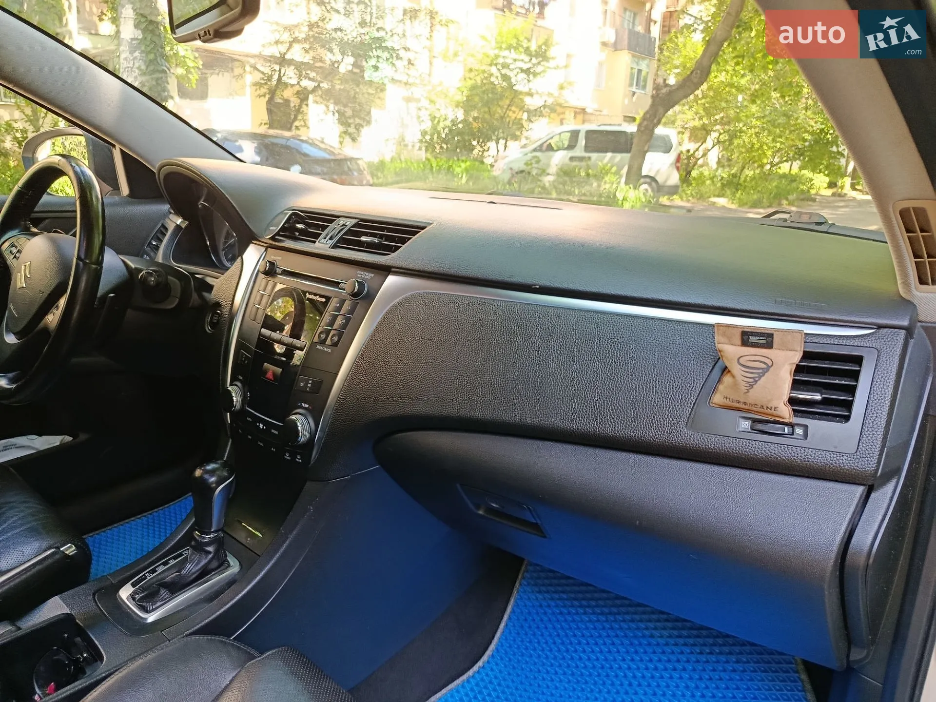 2011 Suzuki Kizashi - мініатюра 19