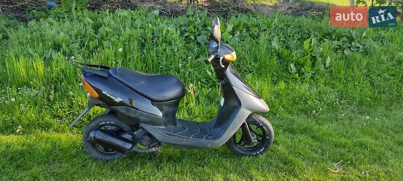 Скутер Suzuki Lets 2 2002 в Збараже