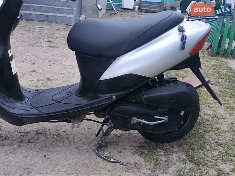 Скутер Suzuki Lets 2 2001 в Кременці фото 3 Скутер Suzuki Lets 2 2001 в Кременці