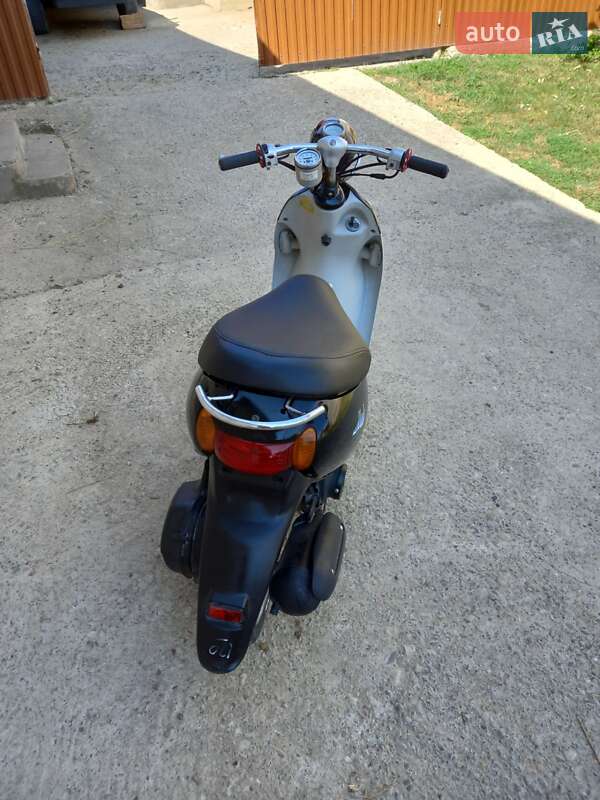 Скутер Suzuki Lets 4 2010 в Черновцах