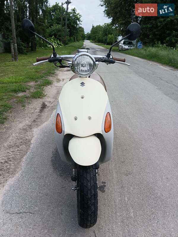Скутер Suzuki Lets 4 2012 в Чернігові фото Скутер Suzuki Lets 4 2012 в Чернігові