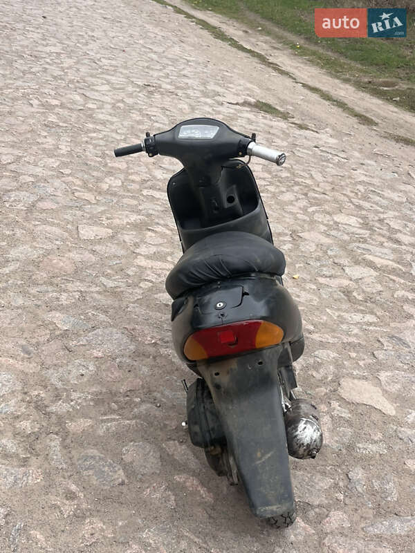 Скутер Suzuki Lets 2011 в Никополе