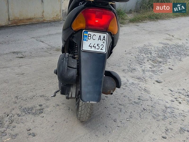 Скутер Suzuki Lets 2011 в Бродах