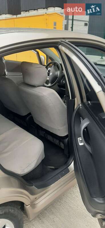 Седан Suzuki Liana 2005 в Білій Церкві
