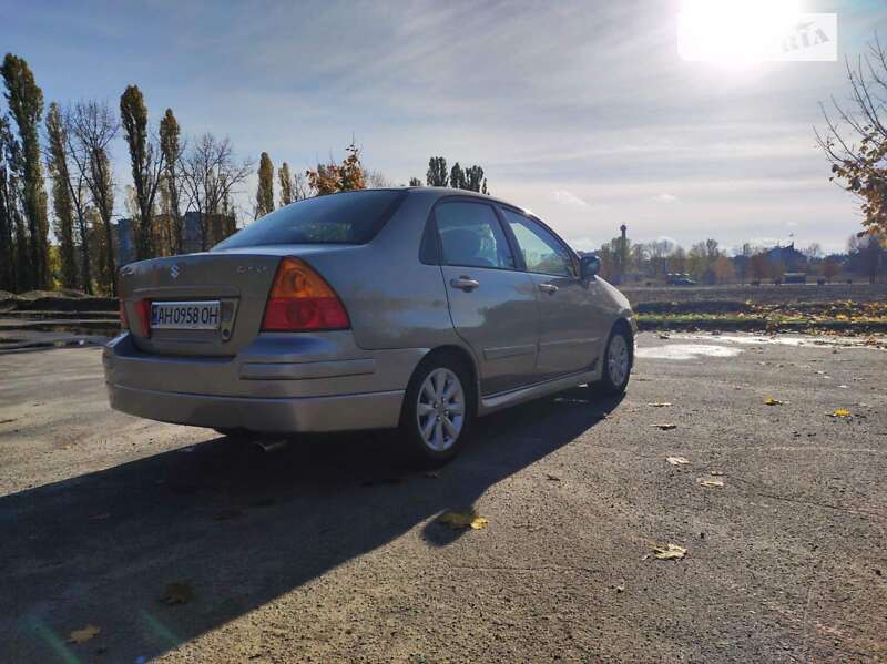 Седан Suzuki Liana 2005 в Горишних Плавнях
