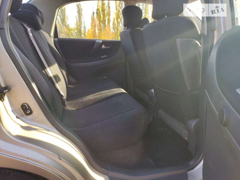 Седан Suzuki Liana 2005 в Горишних Плавнях