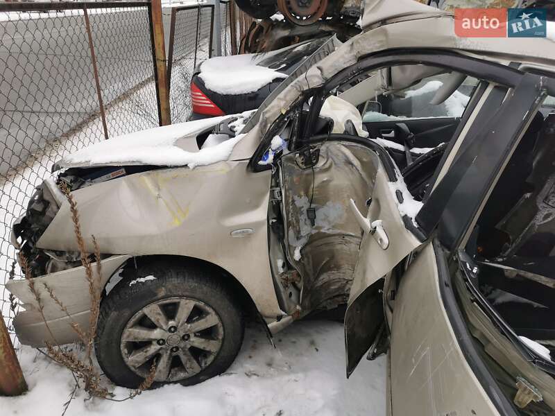 Седан Suzuki Liana 2005 в Киеве