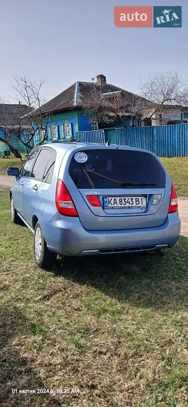 Suzuki Liana