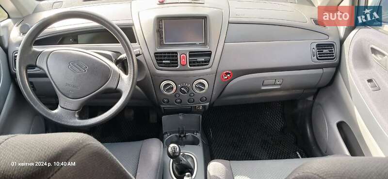 Универсал Suzuki Liana 2003 в Киеве