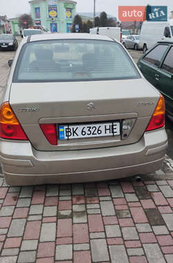 Седан Suzuki Liana 2004 в Кореці