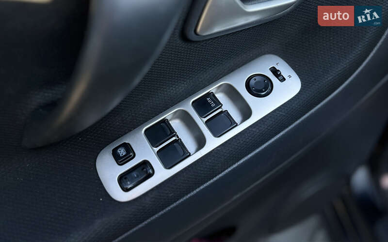 Седан Suzuki Liana 2005 в Мукачево