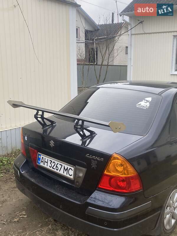 Седан Suzuki Liana 2005 в Чернівцях