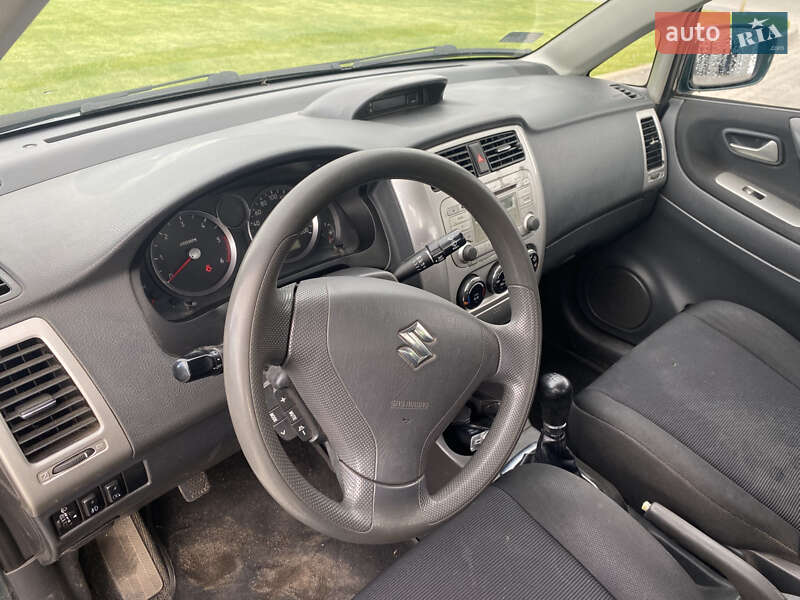 Седан Suzuki Liana 2004 в Рожище