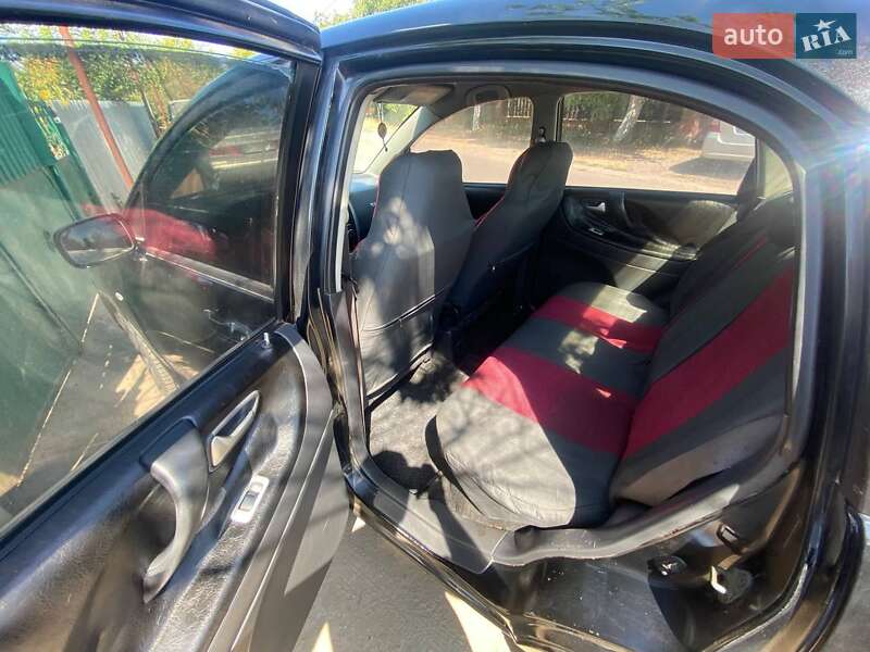 Седан Suzuki Liana 2006 в Одессе