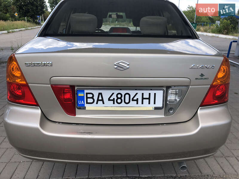 Седан Suzuki Liana 2003 в Новоукраинке
