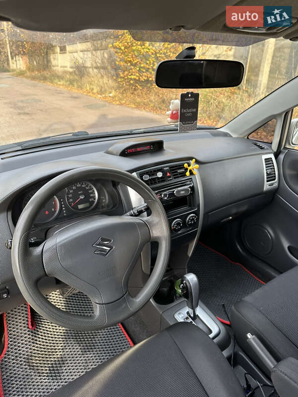 Седан Suzuki Liana 2007 в Чернигове