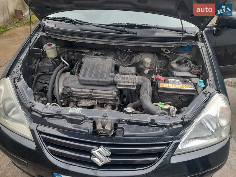 Седан Suzuki Liana 2007 в Староконстантинове