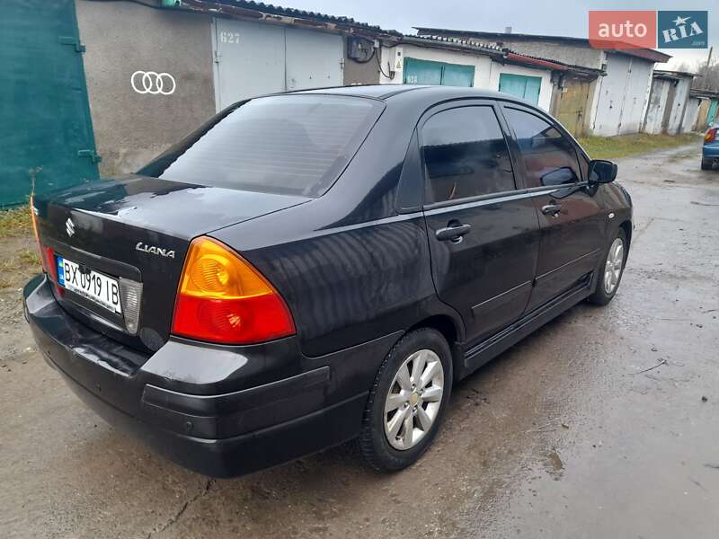 Седан Suzuki Liana 2007 в Староконстантинове