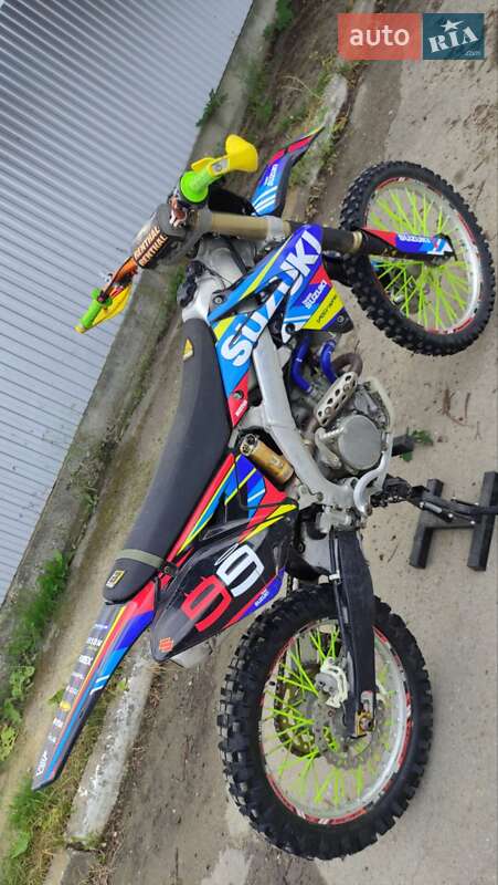 Мотоцикл Кросс Suzuki RM 250Z 2015 в Тлумаче