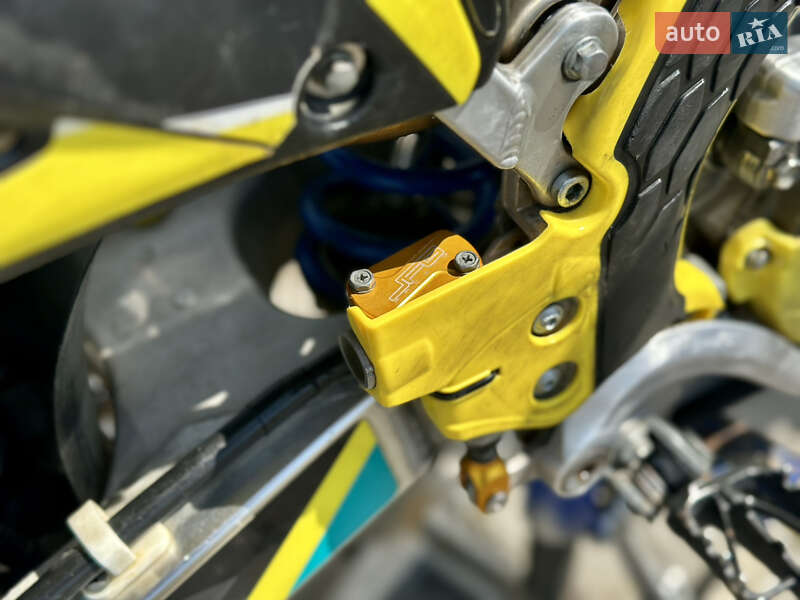 Мотоцикл Кросс Suzuki RM 250Z 2015 в Ужгороде