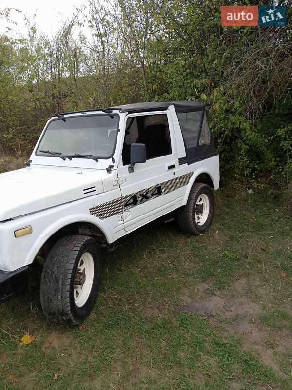 Позашляховик / Кросовер Suzuki Samurai 1988 в Могилів-Подільському