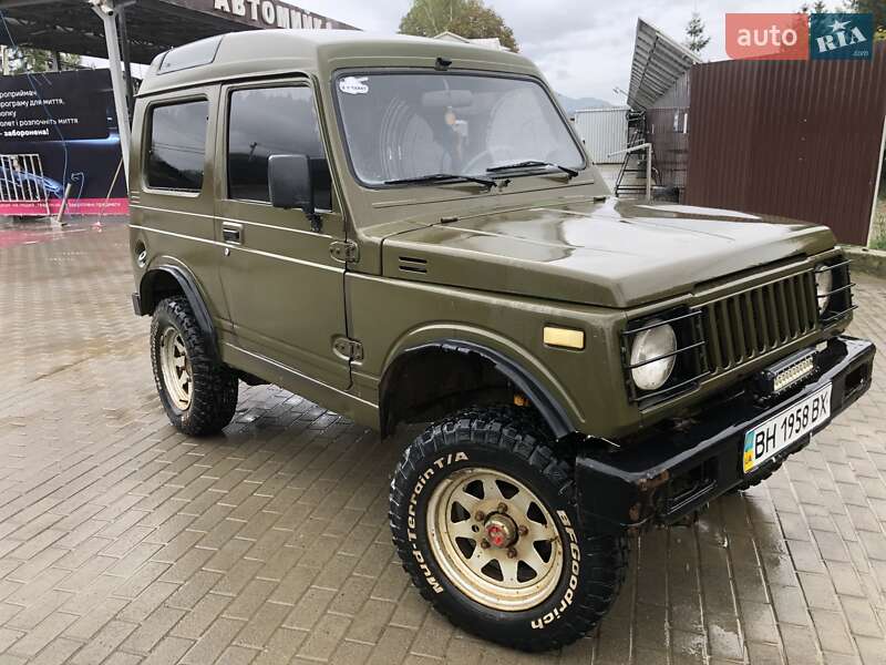 Внедорожник / Кроссовер Suzuki Samurai 1987 в Верховине