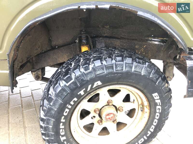 Внедорожник / Кроссовер Suzuki Samurai 1987 в Верховине