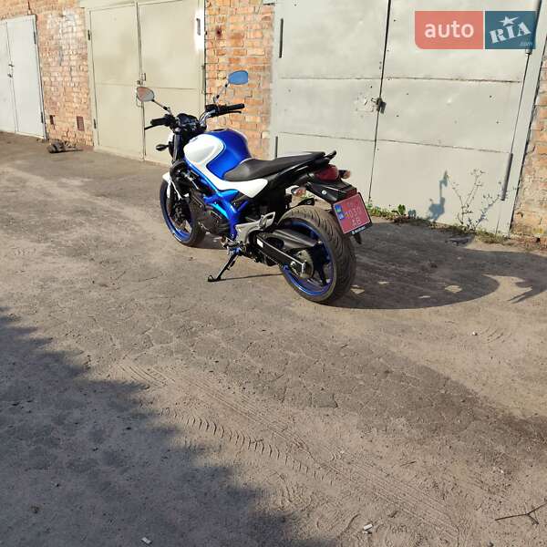 Мотоцикл Классик Suzuki SFV 400 2017 в Миргороде