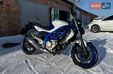 Мотоцикл Классик Suzuki SFV 400 2017 в Миргороде