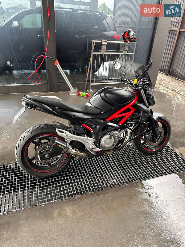 Мотоцикл Без обтікачів (Naked bike) Suzuki SFV 650 2010 в Києві
