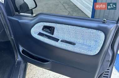 Внедорожник / Кроссовер Suzuki Sidekick 1995 в 