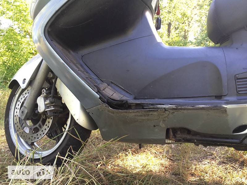 Макси-скутер Suzuki Skywave 250 2002 в Киеве