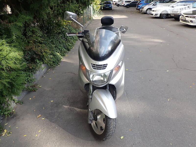 Скутер Suzuki Skywave 250 2001 в Одесі