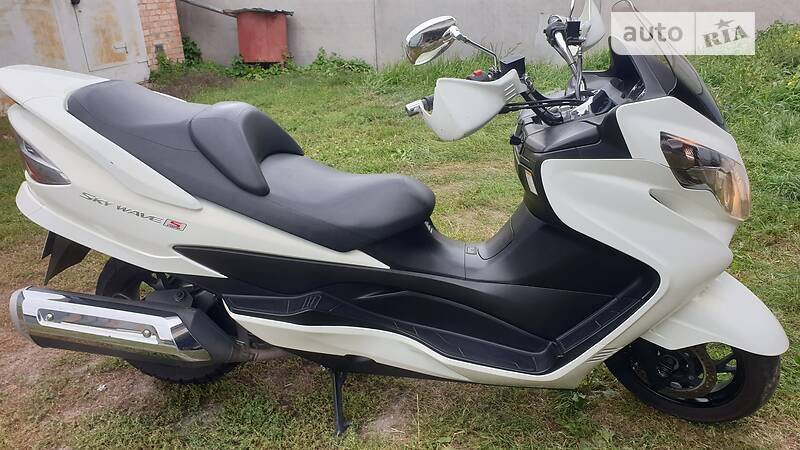 Максі-скутер Suzuki Skywave 250 2011 в Ніжині