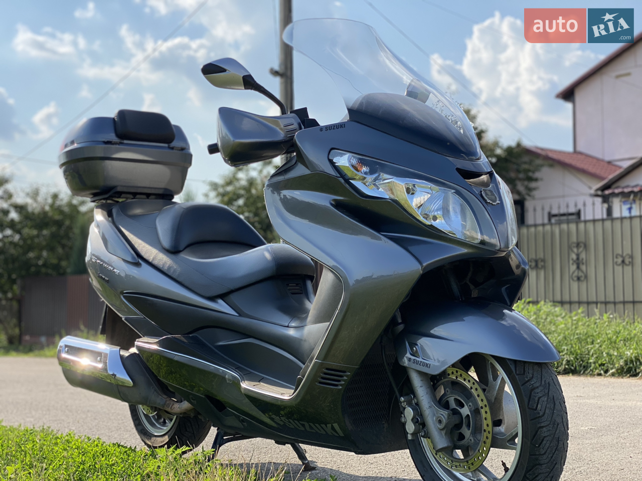suzuki_skywave-