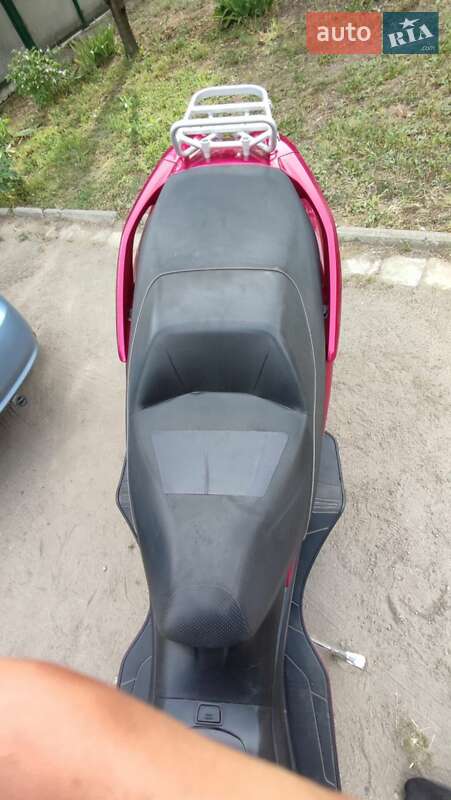 Макси-скутер Suzuki Skywave 250 2010 в Кропивницком