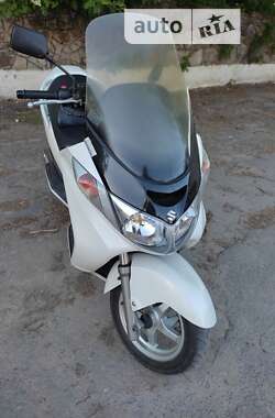 Макси-скутер Suzuki Skywave 250 2003 в Хмельнике