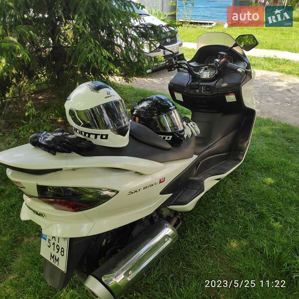 Макси-скутер Suzuki Skywave 250 2008 в Барышевке