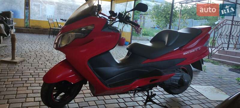 Макси-скутер Suzuki Skywave 250 2007 в Одессе