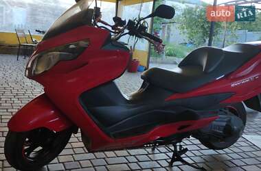 Макси-скутер Suzuki Skywave 250 2007 в 