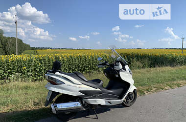 Макси-скутер Suzuki Skywave 250 2011 в Переяславе