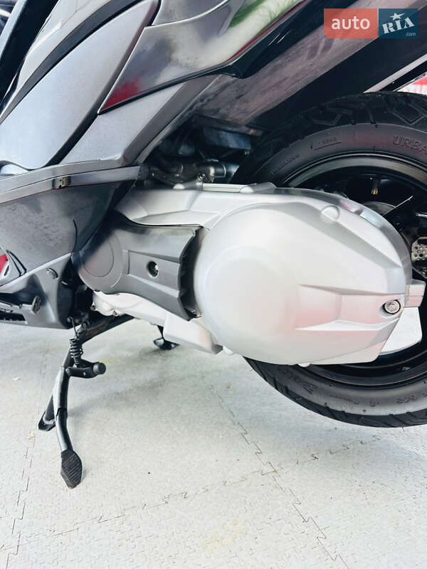 Максі-скутер Suzuki Skywave 250 2007 в Одесі